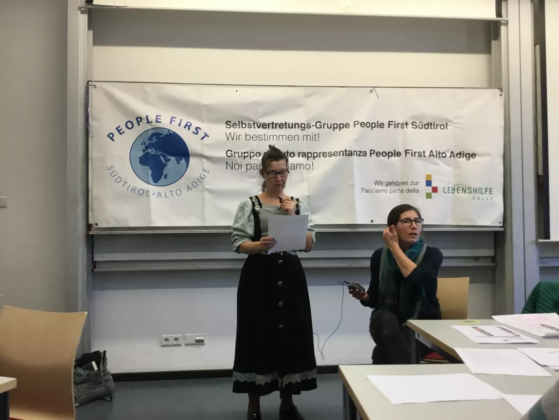 Selbstvertreterin mit Unterstützerin Andrea Birrer